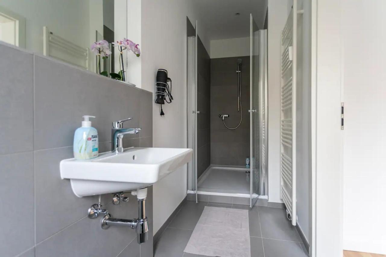 A Stylish Apartment In The Center Of True Берлин Экстерьер фото