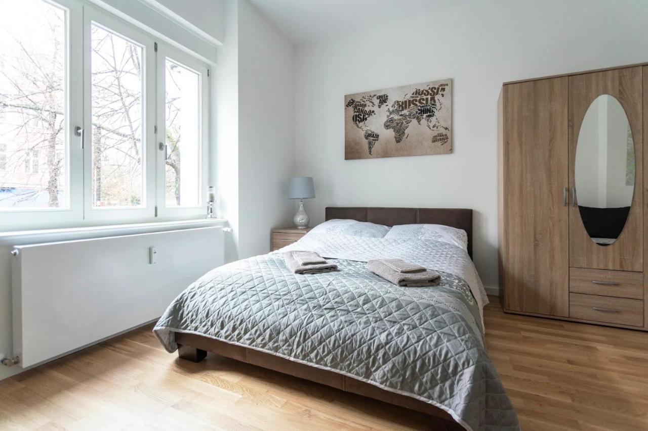 A Stylish Apartment In The Center Of True Берлин Экстерьер фото